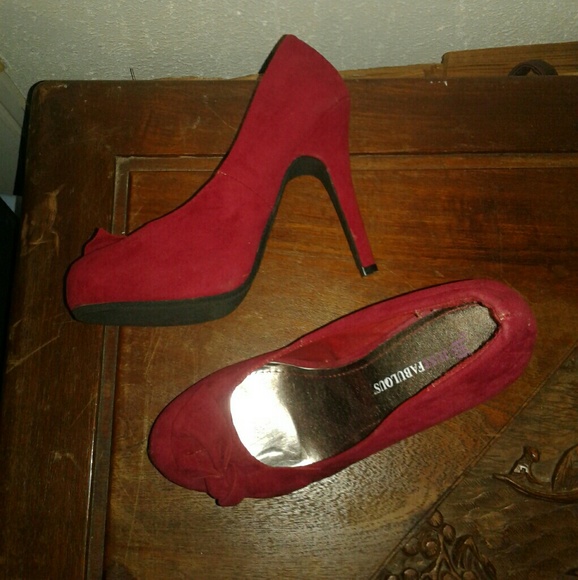Red suede leather pumps with bow - Picture 2 of 2